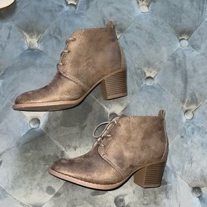 Ankle boots